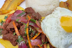 Lomo Saltado a lo Pobre