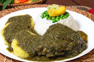 Pollo al Huacatay