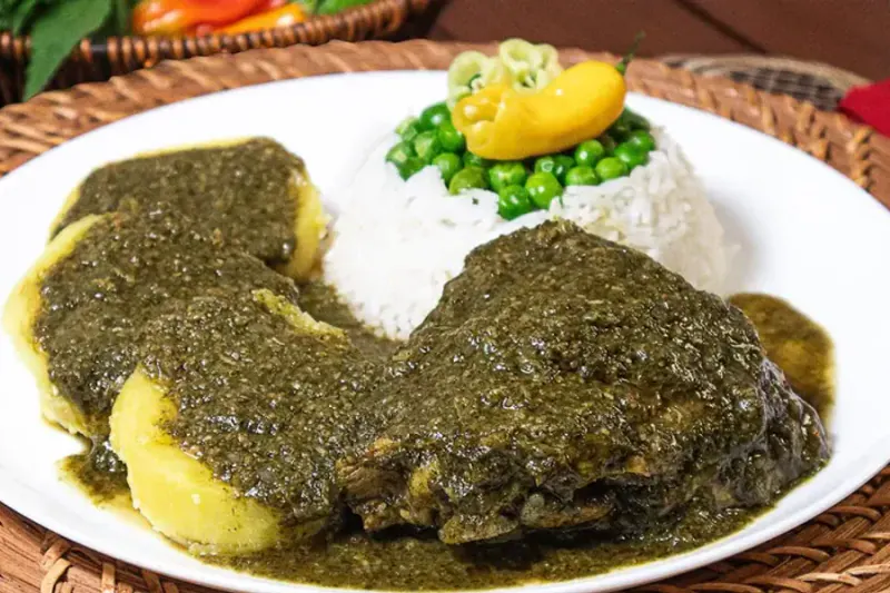 Pollo al Huacatay