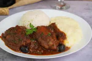 Pollo al Vino Tinto