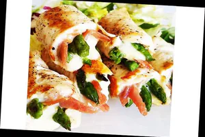 pollo enrollado con esparragos