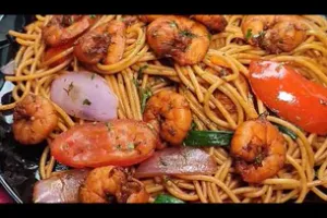 Tallarín Saltado de Langostinos