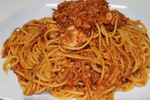 TALLARINES CON ATUN