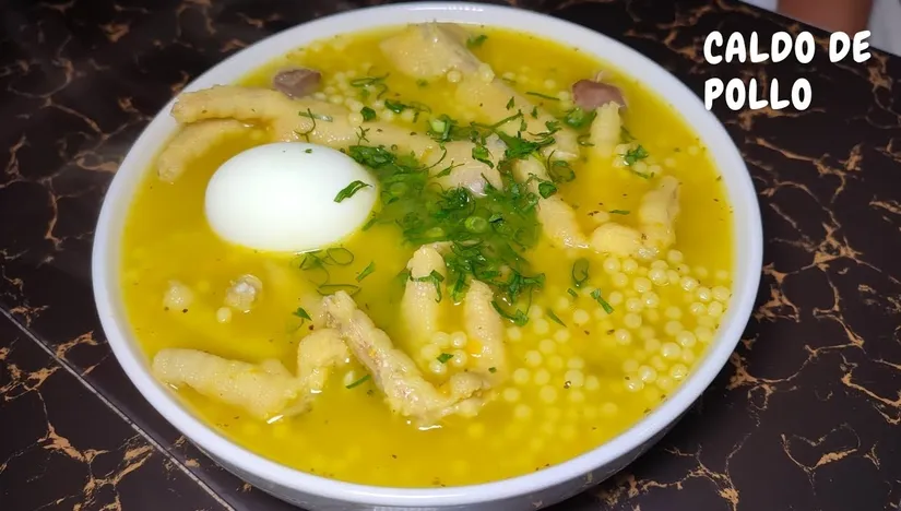 Caldo de Pollo