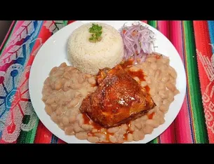 Frijoles con Asado de Pollo