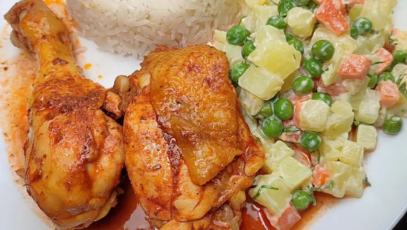 Pollo a Olla con Ensalada Blanca